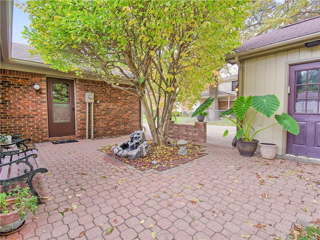 8633 Trails Run Road Indianapolis, IN 46217 - Photo 20 of 43 Gallery Image 20