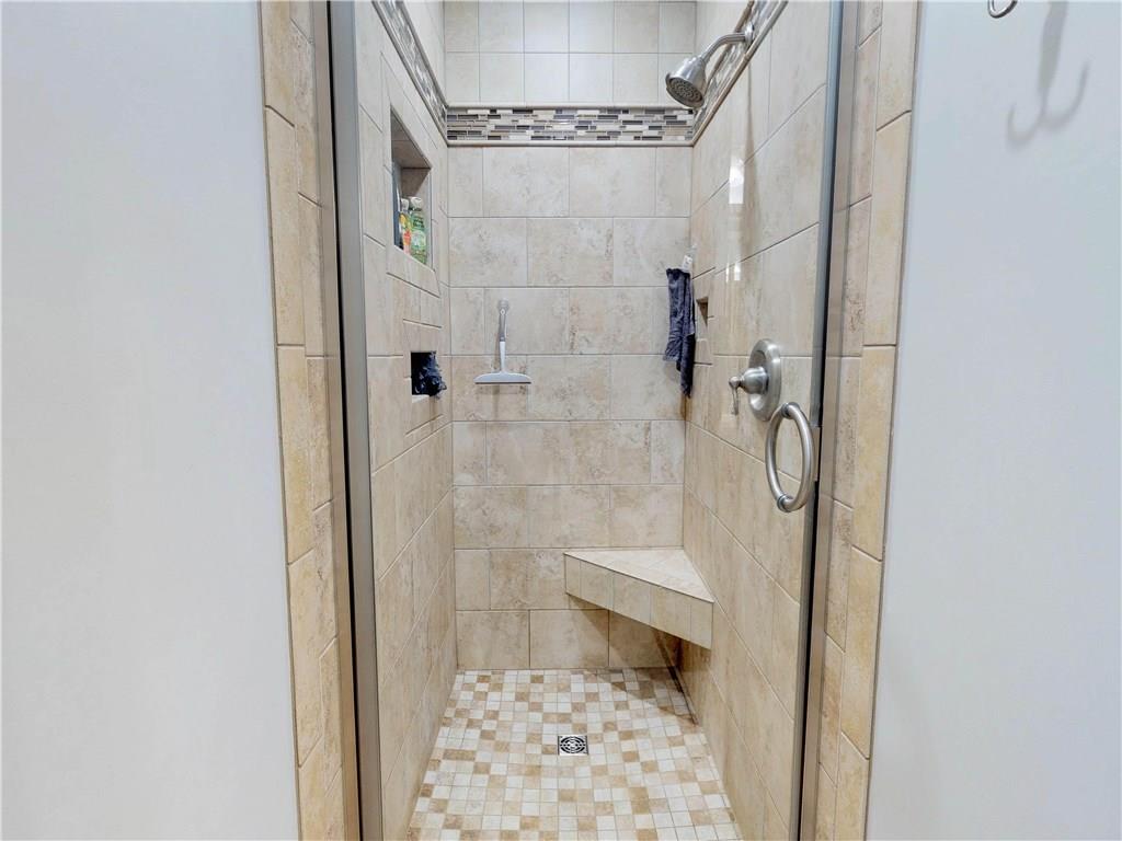 8633 Trails Run Road Indianapolis, IN 46217 - Photo 9 of 43 Gallery Image 9