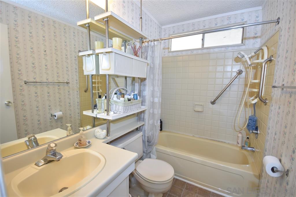 11949 Riverside Drive, Unit 175 Lakeside, CA 92040 - Photo 14 of 18 Gallery Image 14