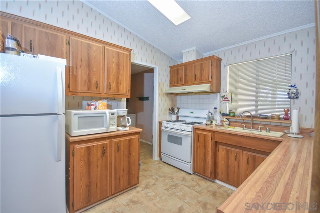 11949 Riverside Drive, Unit 175 Lakeside, CA 92040 - Photo 9 of 18 Gallery Image 9