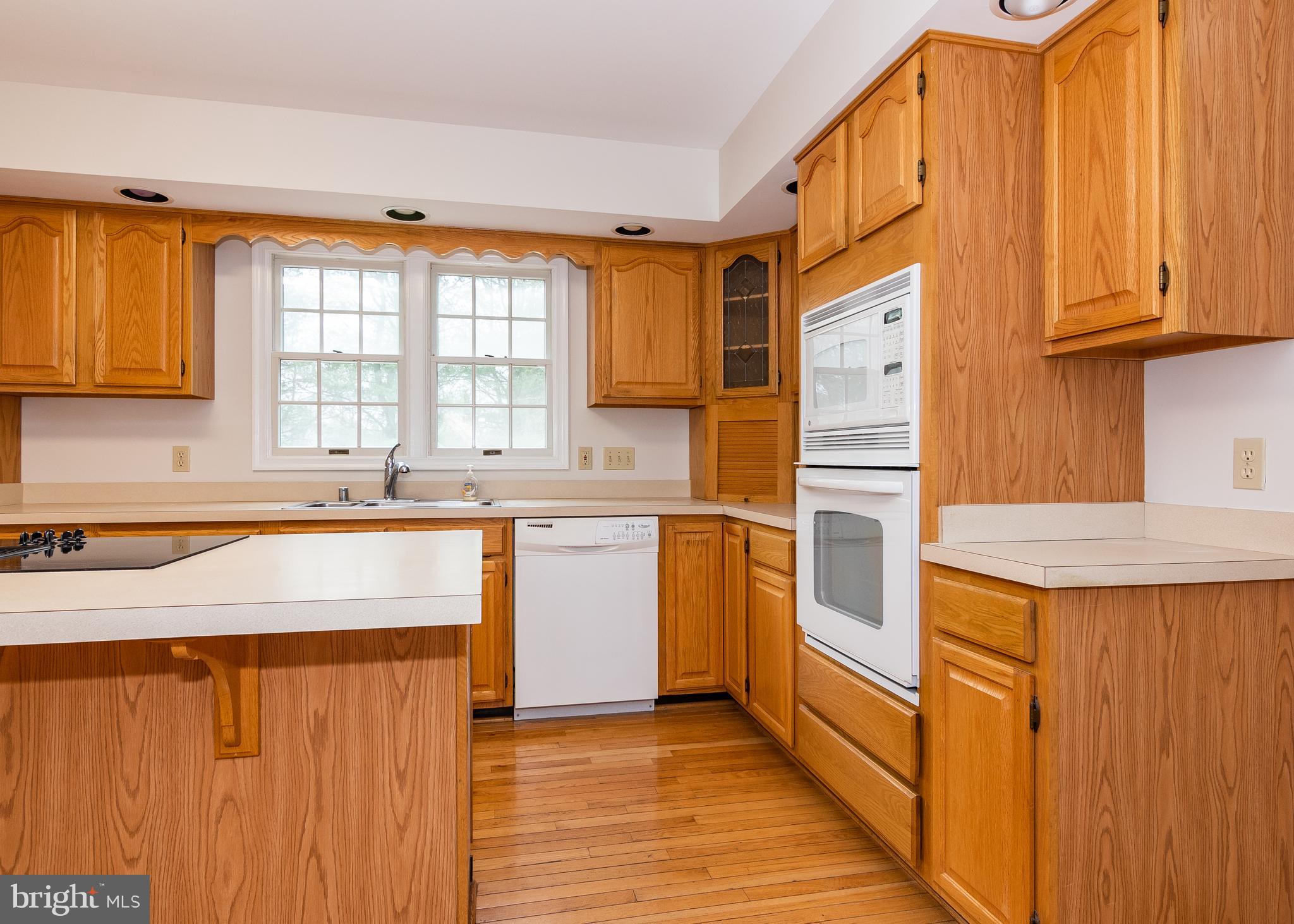 8207 Spring Branch Court Laurel, MD 20723 - Photo 14 of 40 Kitchen