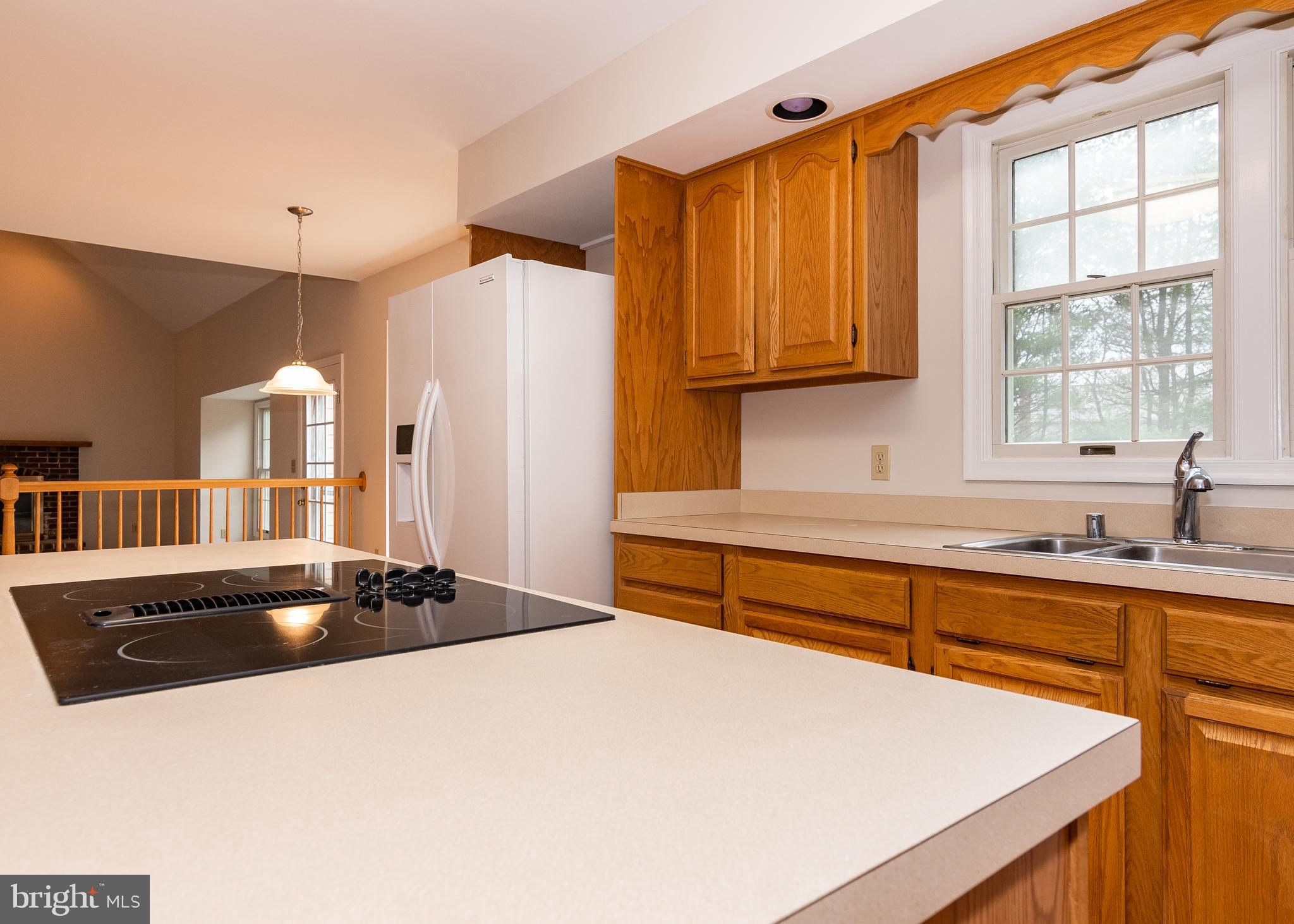 8207 Spring Branch Court Laurel, MD 20723 - Photo 15 of 40 Kitchen
