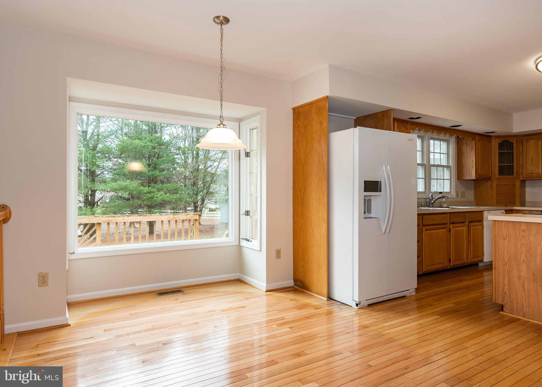 8207 Spring Branch Court Laurel, MD 20723 - Photo 19 of 40 Eat-in area accommodates a large table