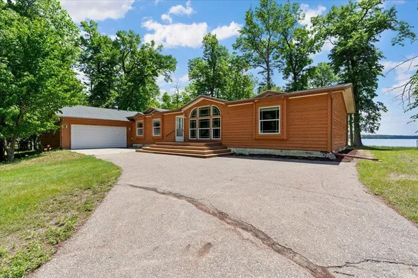 $600,000 | 21100 Fir Trail, Park Rapids, MN 56470