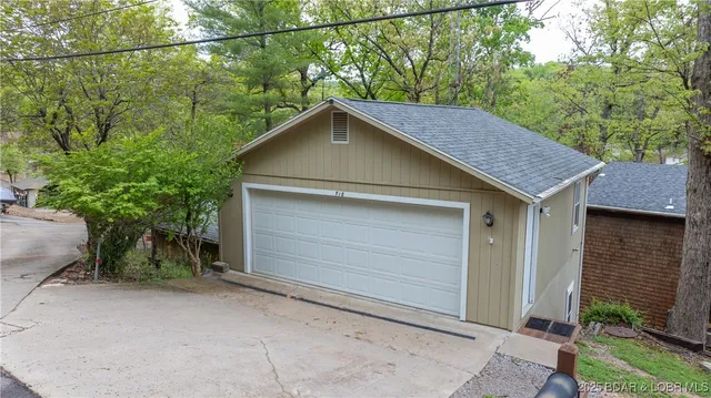$499,900 | 718 Triple Cove Lane, Climax Springs, MO 65324