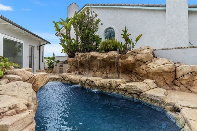 $6,250,000 | 2016 Calle De Los Alamos, San Clemente, CA 92672