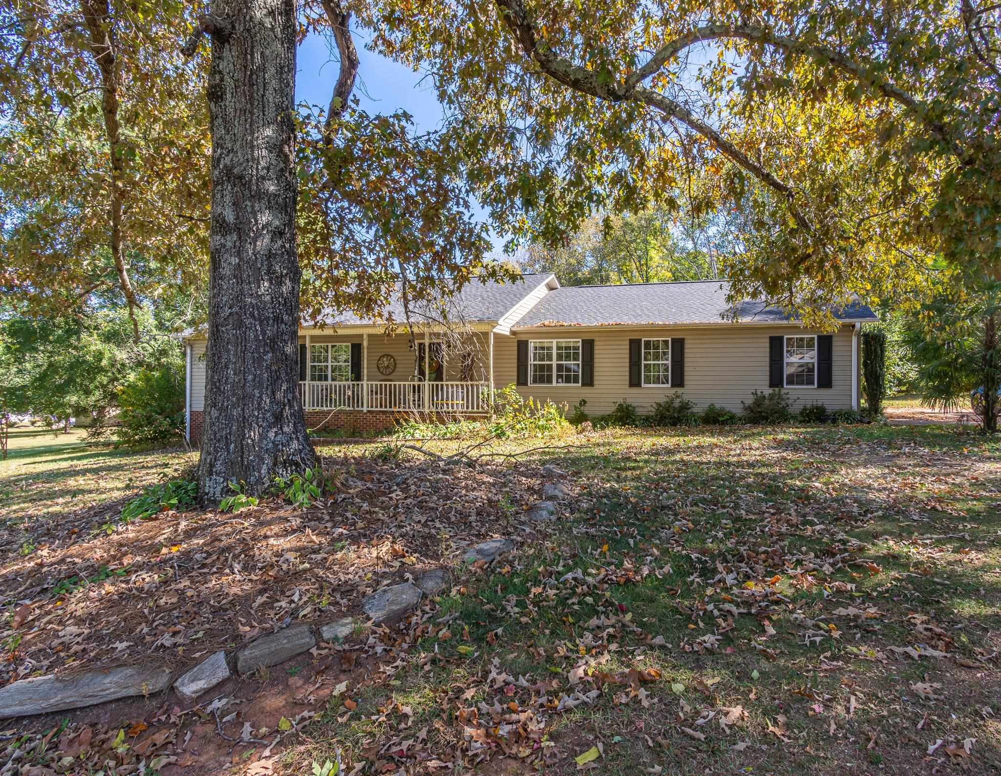 665 Berry Shoals Road Duncan, SC 29334 - Photo 2 of 27