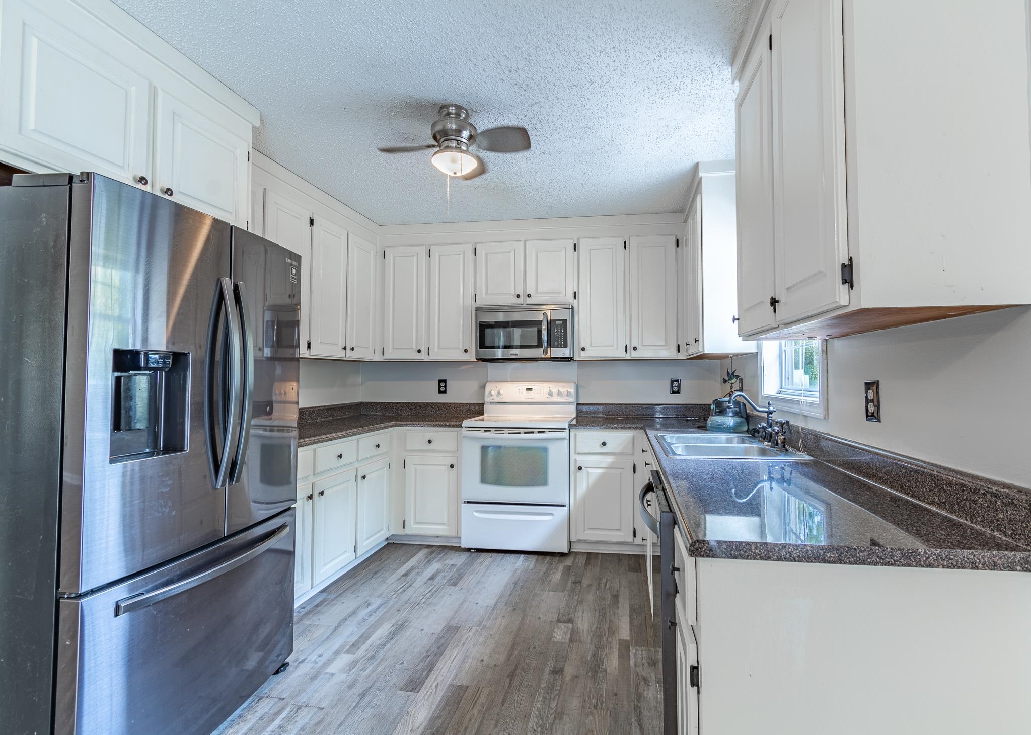 665 Berry Shoals Road Duncan, SC 29334 - Photo 5 of 27