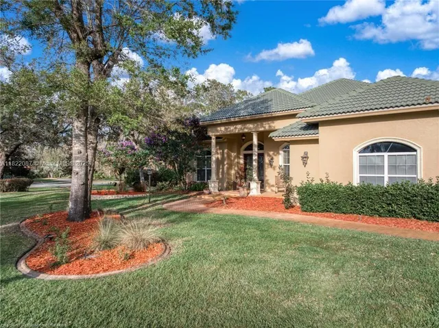 $580,000 | 3859 Enchanted Oaks Lane, Sebring, FL 33875