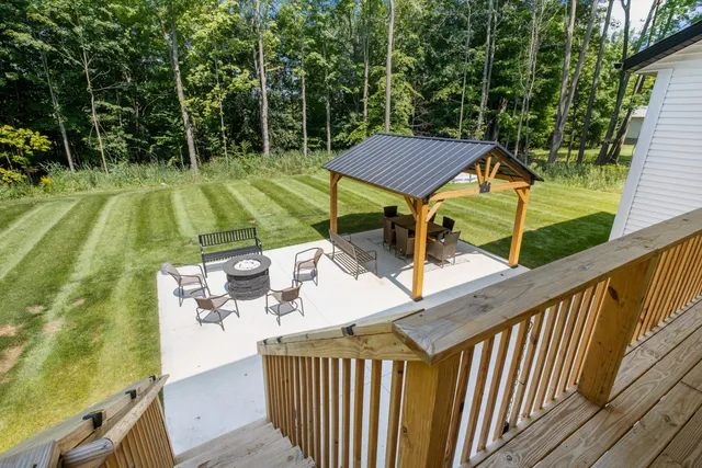 $430,000 | 12454 Beechnut Drive, Ravenna, MI 49451