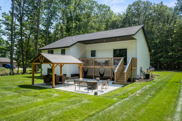 $430,000 | 12454 Beechnut Drive, Ravenna, MI 49451