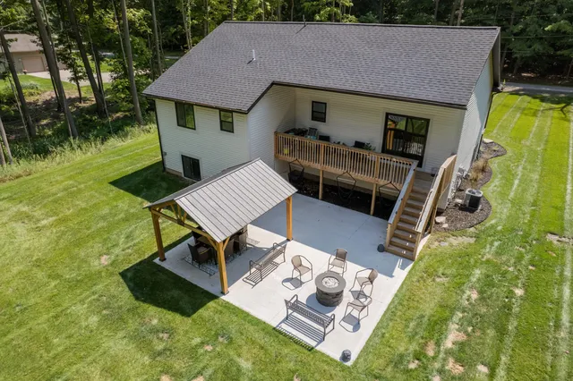 $430,000 | 12454 Beechnut Drive, Ravenna, MI 49451