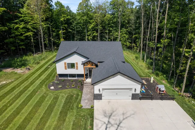 $430,000 | 12454 Beechnut Drive, Ravenna, MI 49451