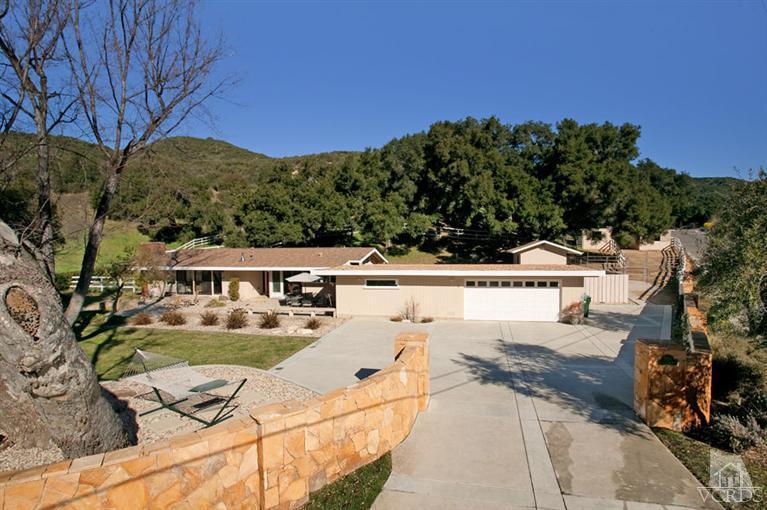 2607 Stokes Canyon Road Calabasas, CA 91302 - Photo 1 of 14 Primary Photo