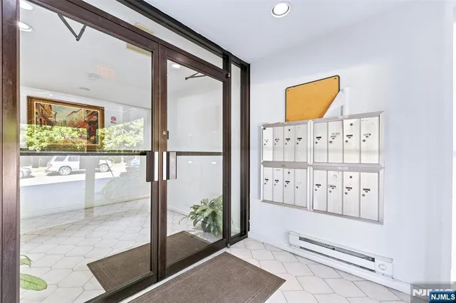 $249,000 | 9 Vreeland Avenue, Unit 3A, Hackensack, NJ 07601