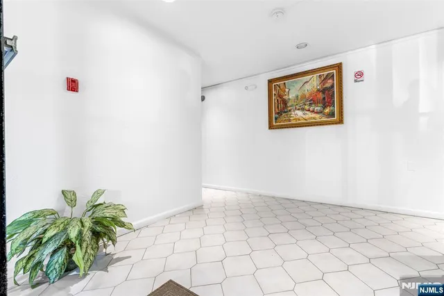 $249,000 | 9 Vreeland Avenue, Unit 3A, Hackensack, NJ 07601