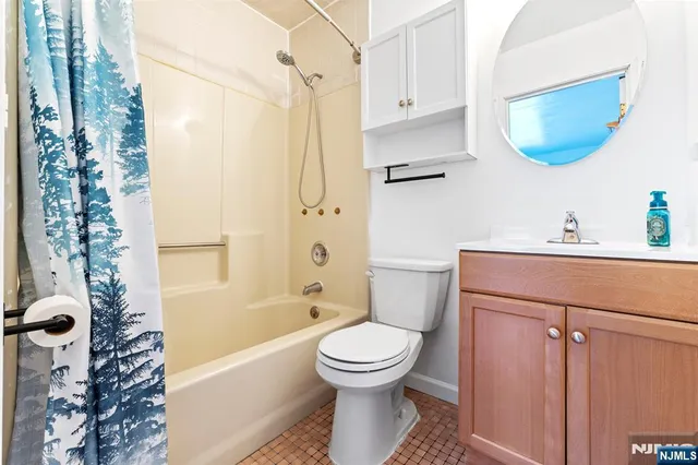 $249,000 | 9 Vreeland Avenue, Unit 3A, Hackensack, NJ 07601