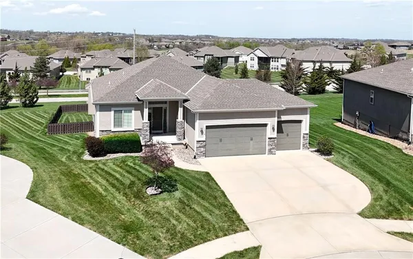 $585,000 | 1214 Cothran Court, Raymore, MO 64083
