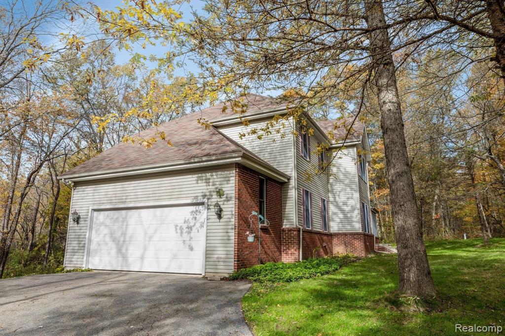 5490 Blood Road Metamora, MI 48455 - Photo 4 of 39