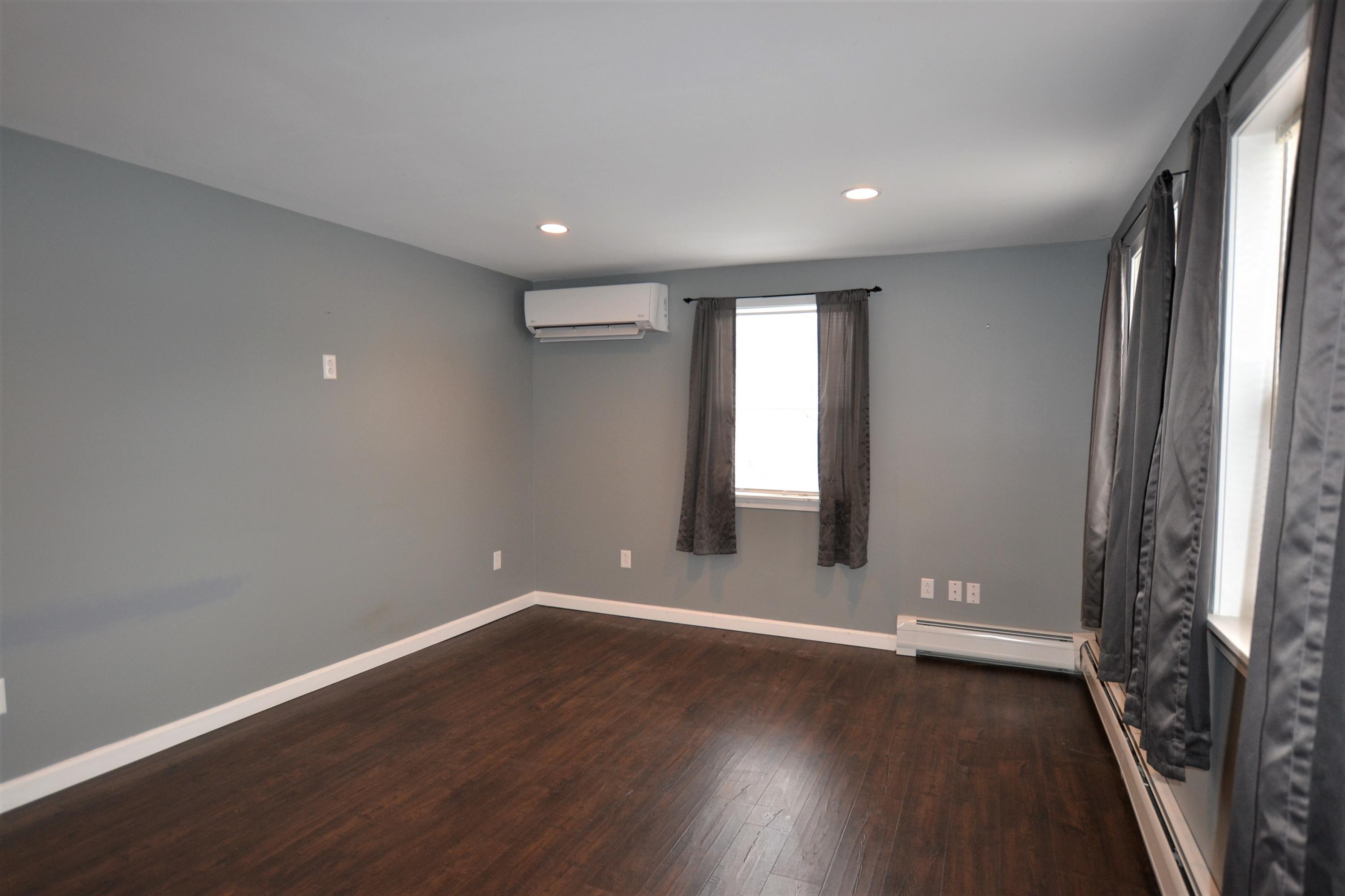 506 River Road Orrington, ME 04474 - Photo 15 of 30 Living Room2