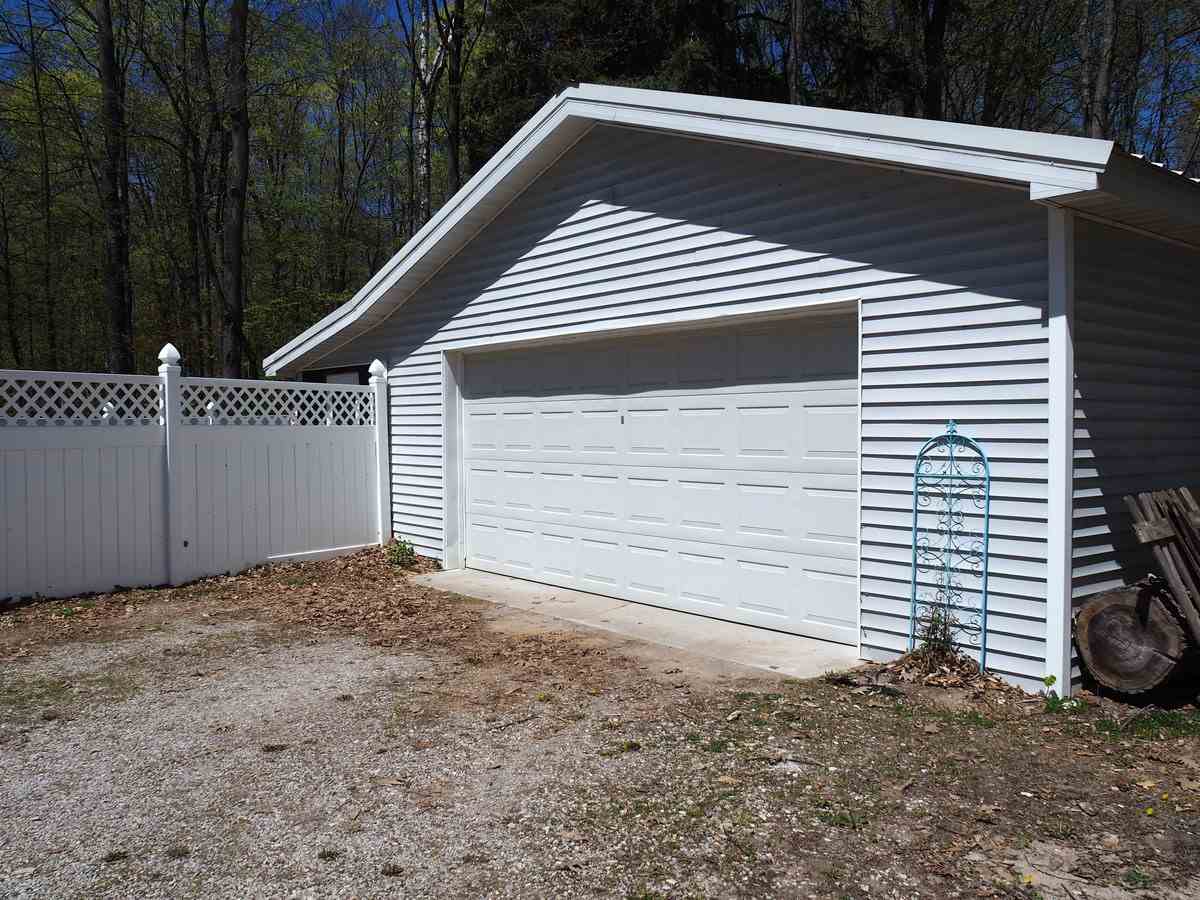 8202 Deadstream Road Honor, MI 49640 - Photo 13 of 22 1861185-12.JPG