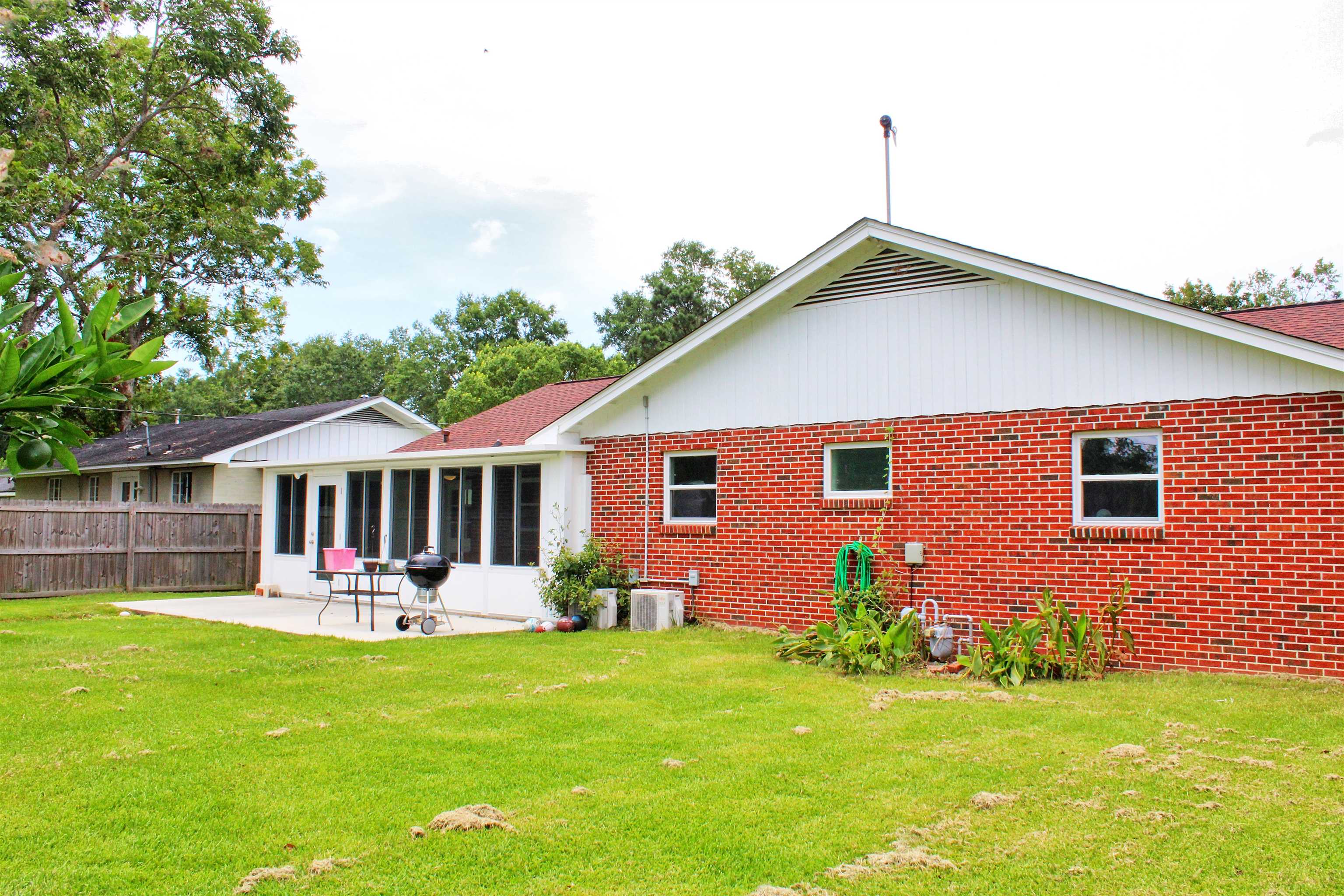 616 East Orange Avenue Foley, AL 36535 - Photo 3 of 19