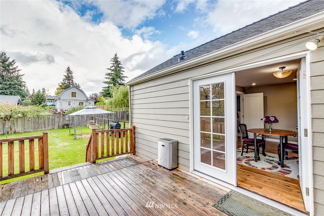 174 Northwest Riddell Road Bremerton, WA 98311 - Photo 9 of 25 Gallery Image 9