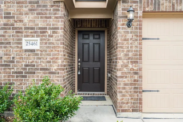 $1,690 | 25461 Black Spruce Drive, Cleveland, TX 77328