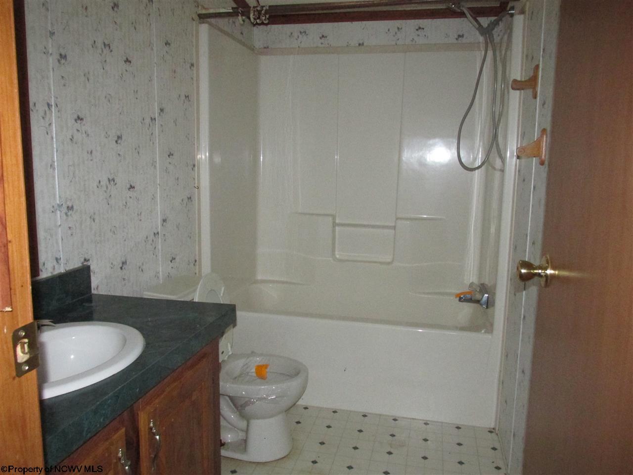 1746 Snowbird Road West Union, WV 26456 - Photo 10 of 16 Gallery Image 10