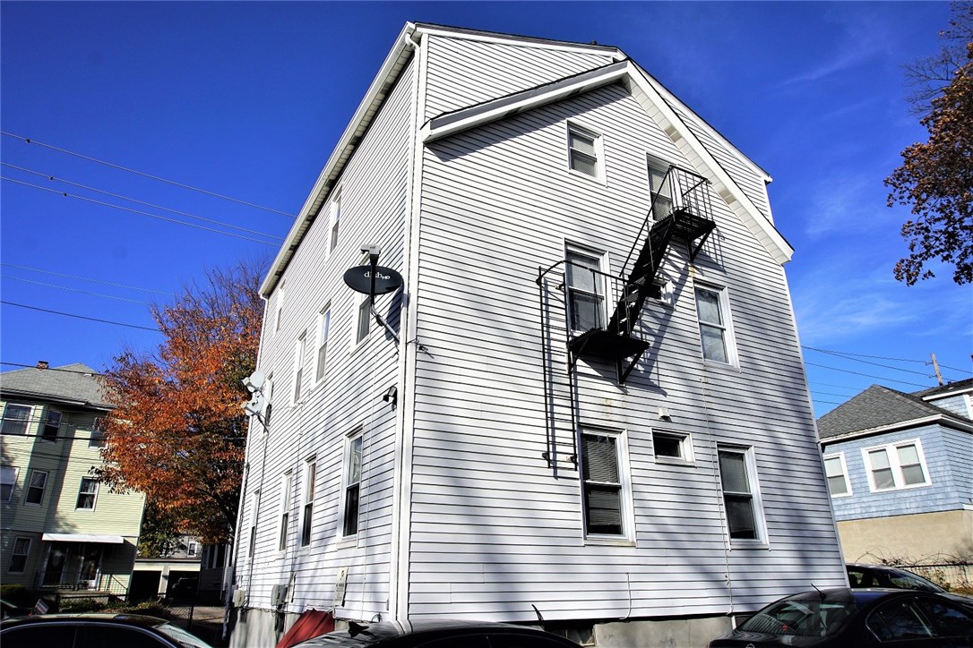 119 Division Street Pawtucket, RI 02860 - Photo 35 of 39 Gallery Image 35