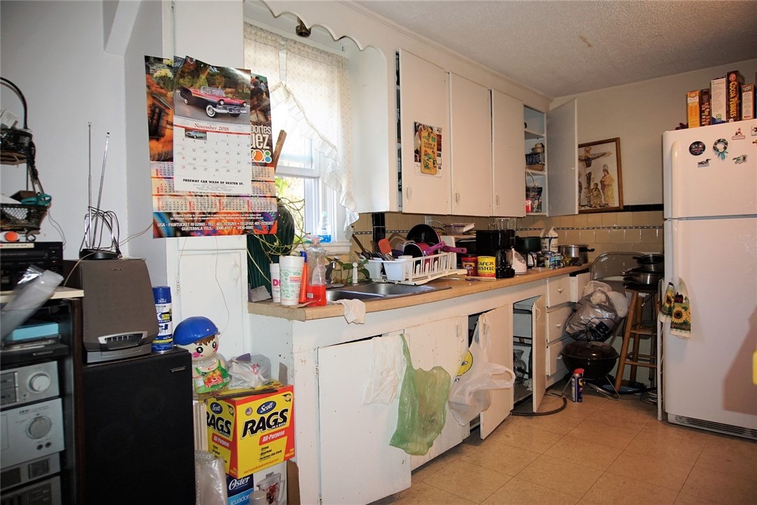 119 Division Street Pawtucket, RI 02860 - Photo 10 of 39 Gallery Image 10