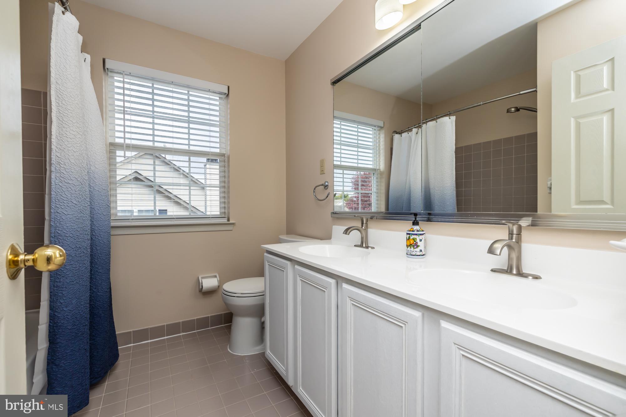 120 Statesman Road Chalfont, PA 18914 - Photo 30 of 38 Hall Full Bath