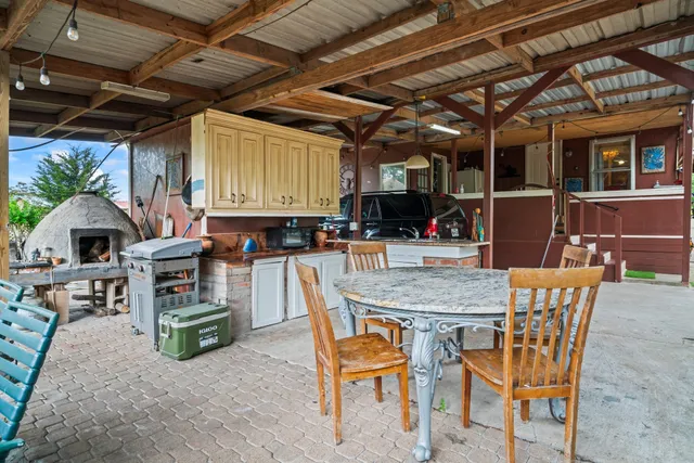 $204,900 | 480 Sanford Lane, Wharton, TX 77488