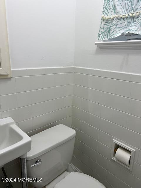 113 Webb Avenue, Unit WINTER Ocean Grove, NJ 07756 - Photo 23 of 31 a bathroom with a toilet and a sink