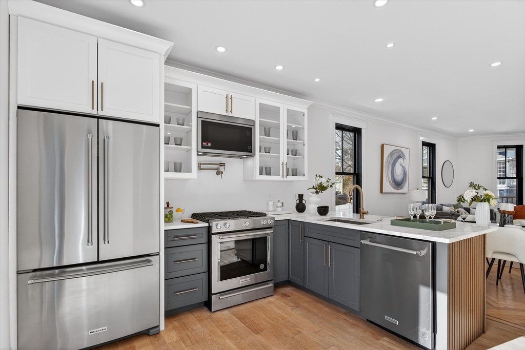 61 Lyndhurst Street, Unit 2 Boston, MA 02124 - Photo 20 of 38