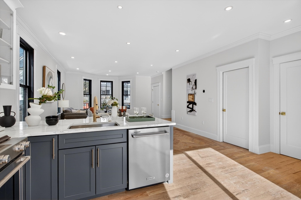 61 Lyndhurst Street, Unit 2 Boston, MA 02124 - Photo 22 of 38