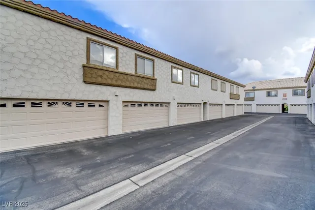 $265,000 | 6901 Squaw Mountain Drive, Unit 202, Las Vegas, NV 89130