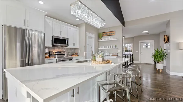 $575,000 | 190 Flynn Road, Lake Ozark, MO 65049