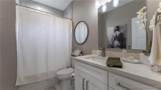 $585,000 | 190 Flynn Road, Lake Ozark, MO 65049