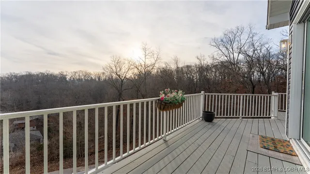$585,000 | 190 Flynn Road, Lake Ozark, MO 65049