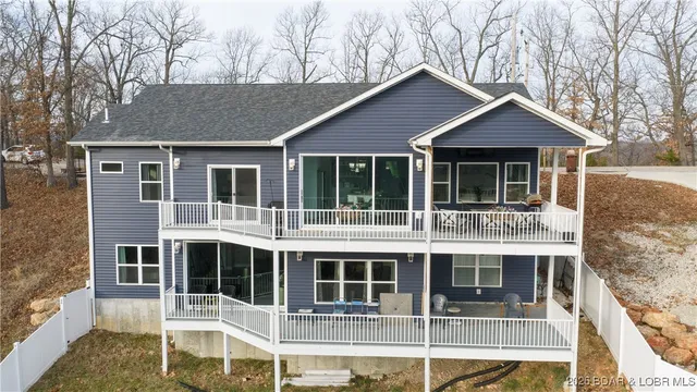 $585,000 | 190 Flynn Road, Lake Ozark, MO 65049