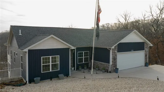 $585,000 | 190 Flynn Road, Lake Ozark, MO 65049