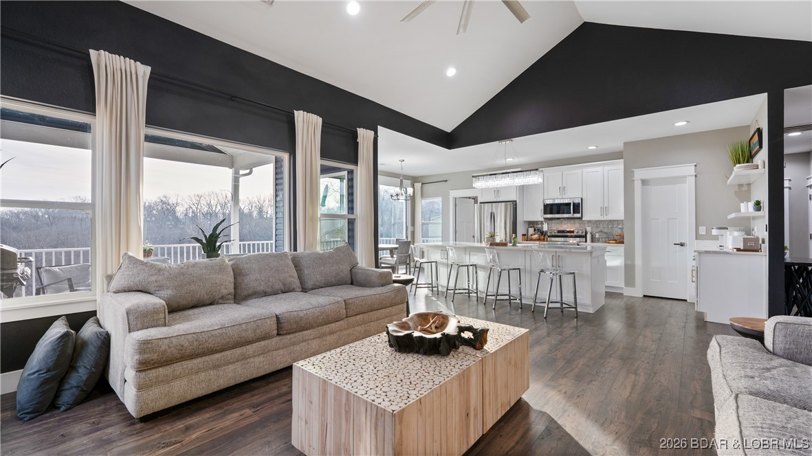 190 Flynn Road Lake Ozark, MO 65049 - Photo 5 of 52