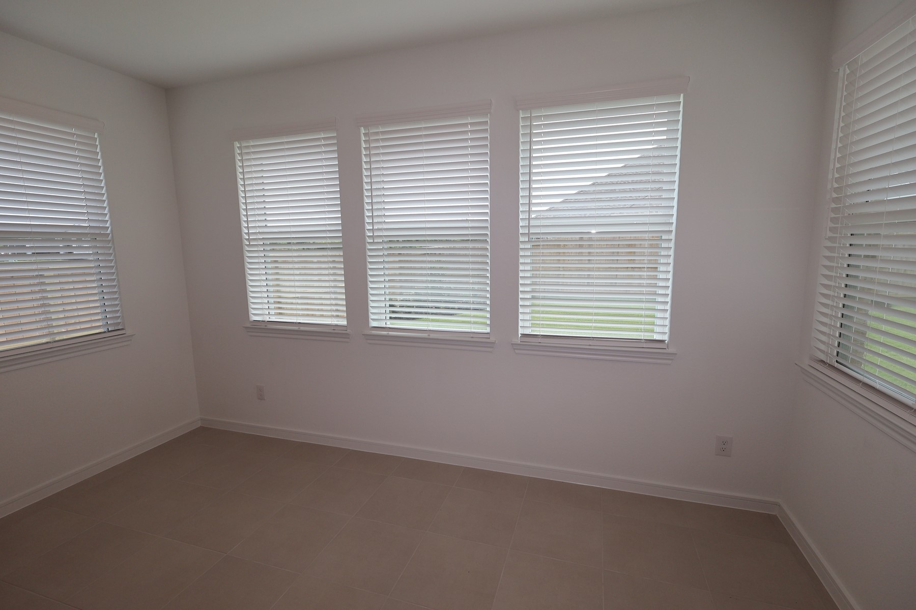 3214 Rios Court League City, TX 77573 - Photo 6 of 35 Charming dining area