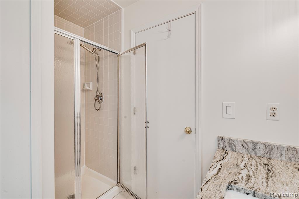 39719 Squire Road Novi, MI 48375 - Photo 29 of 51