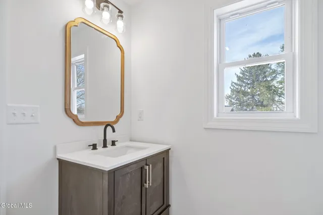 $419,900 | 1049 Laura Street, Rotterdam, NY 12306