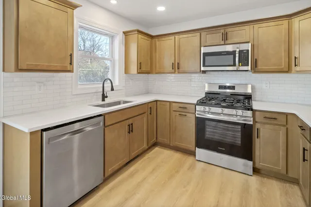 $419,900 | 1049 Laura Street, Rotterdam, NY 12306