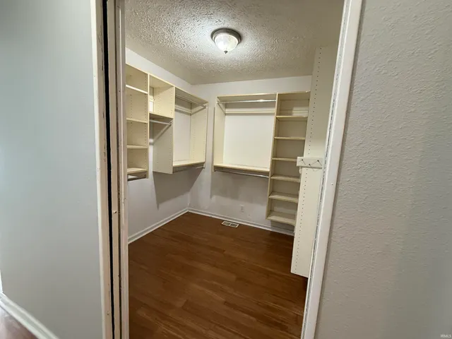 $235,000 | 200 North Mohee Drive, Hartford City, IN 47348