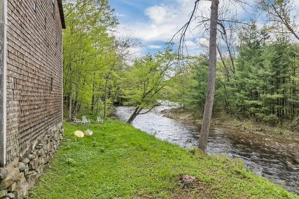 $399,000 | 86 Bearcamp Highway, Tamworth, NH 03886