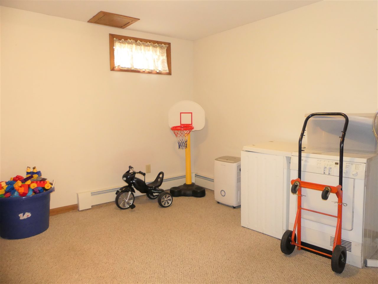 18 Lund Road Nashua, NH 03060 - Photo 23 of 30